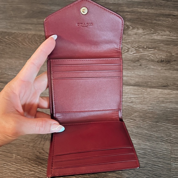 COACH Wyn Small Leather Wallet In Colorblock Signature Canvas NWOT - Picture 4 of 7